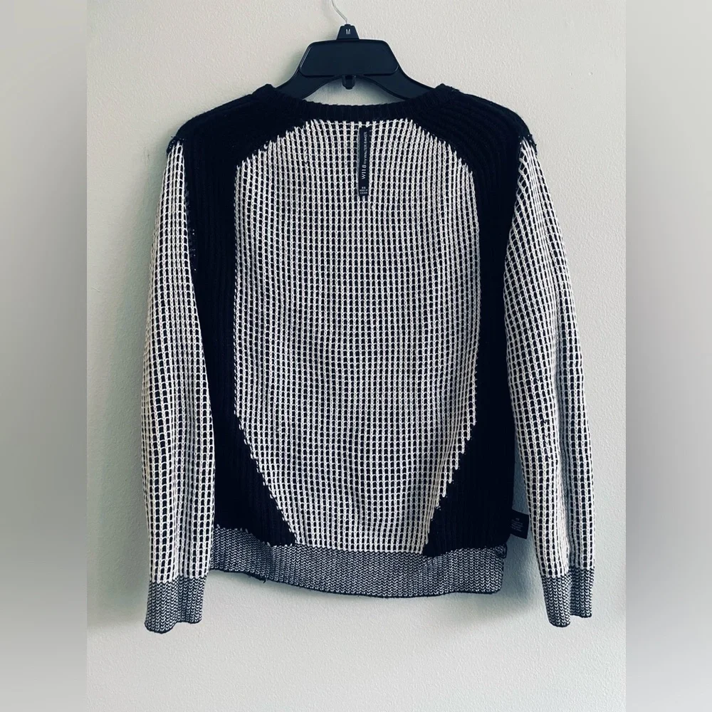 Walter Baker Black and White Women’s Sweater with Slit Size XS Edgy Trendy Cool